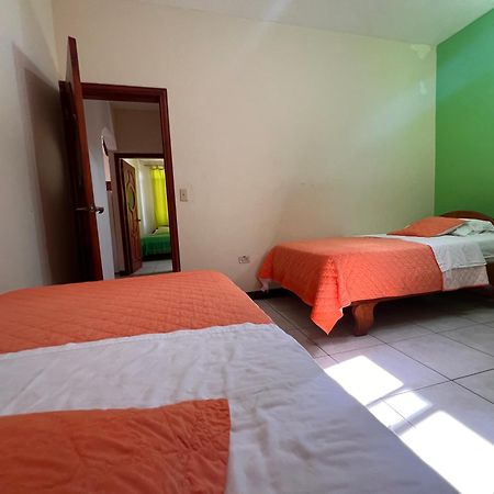 Hostal Casa Cascada ปูแอร์โตอาโยรา ภายนอก รูปภาพ