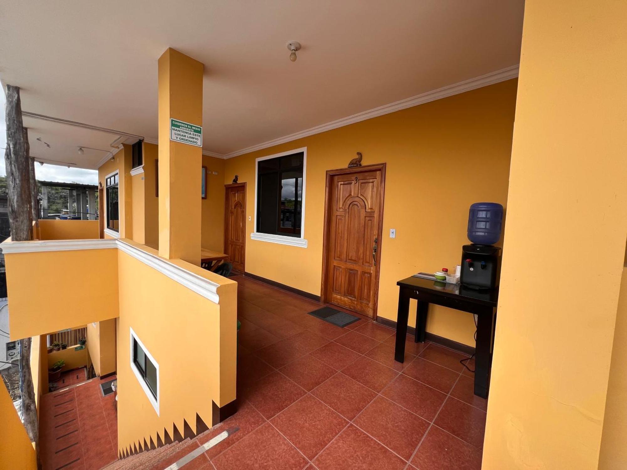 Hostal Casa Cascada ปูแอร์โตอาโยรา ภายนอก รูปภาพ
