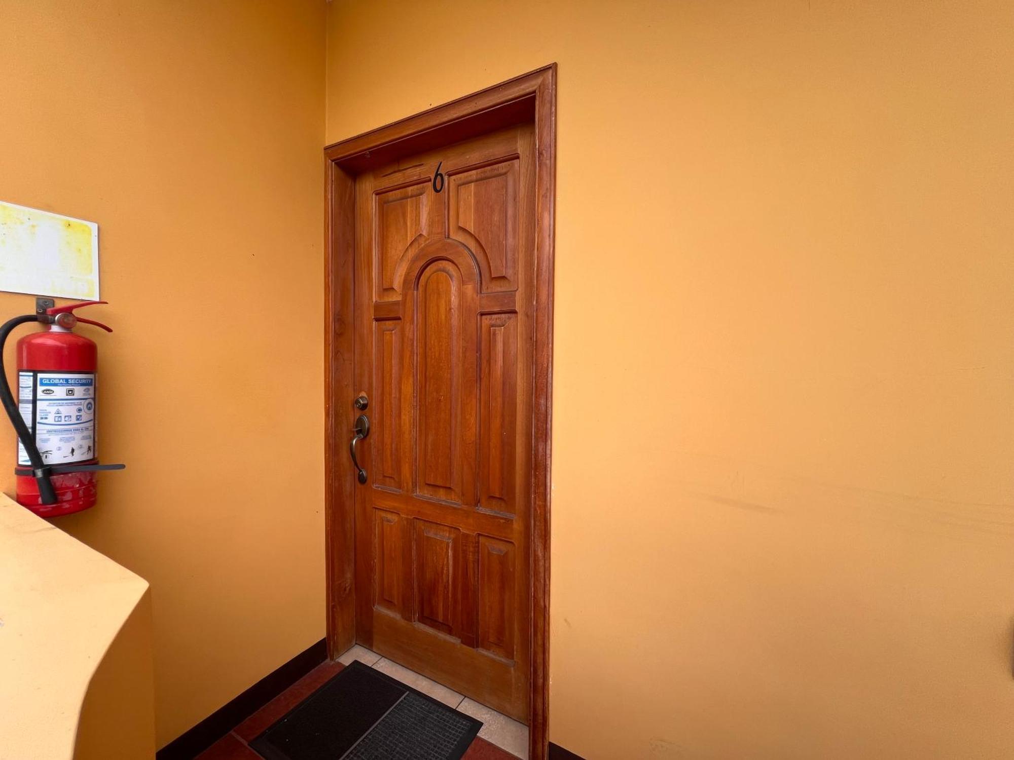 Hostal Casa Cascada ปูแอร์โตอาโยรา ภายนอก รูปภาพ