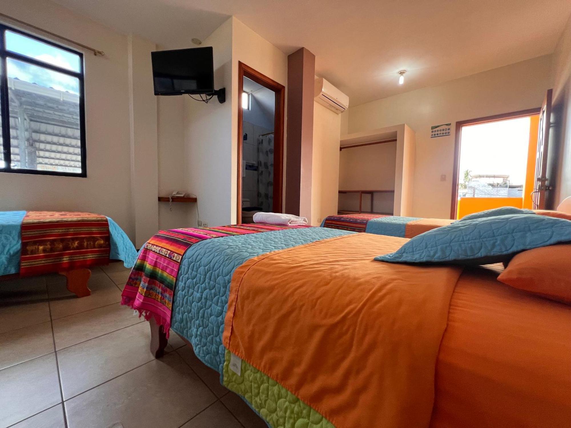 Hostal Casa Cascada ปูแอร์โตอาโยรา ภายนอก รูปภาพ