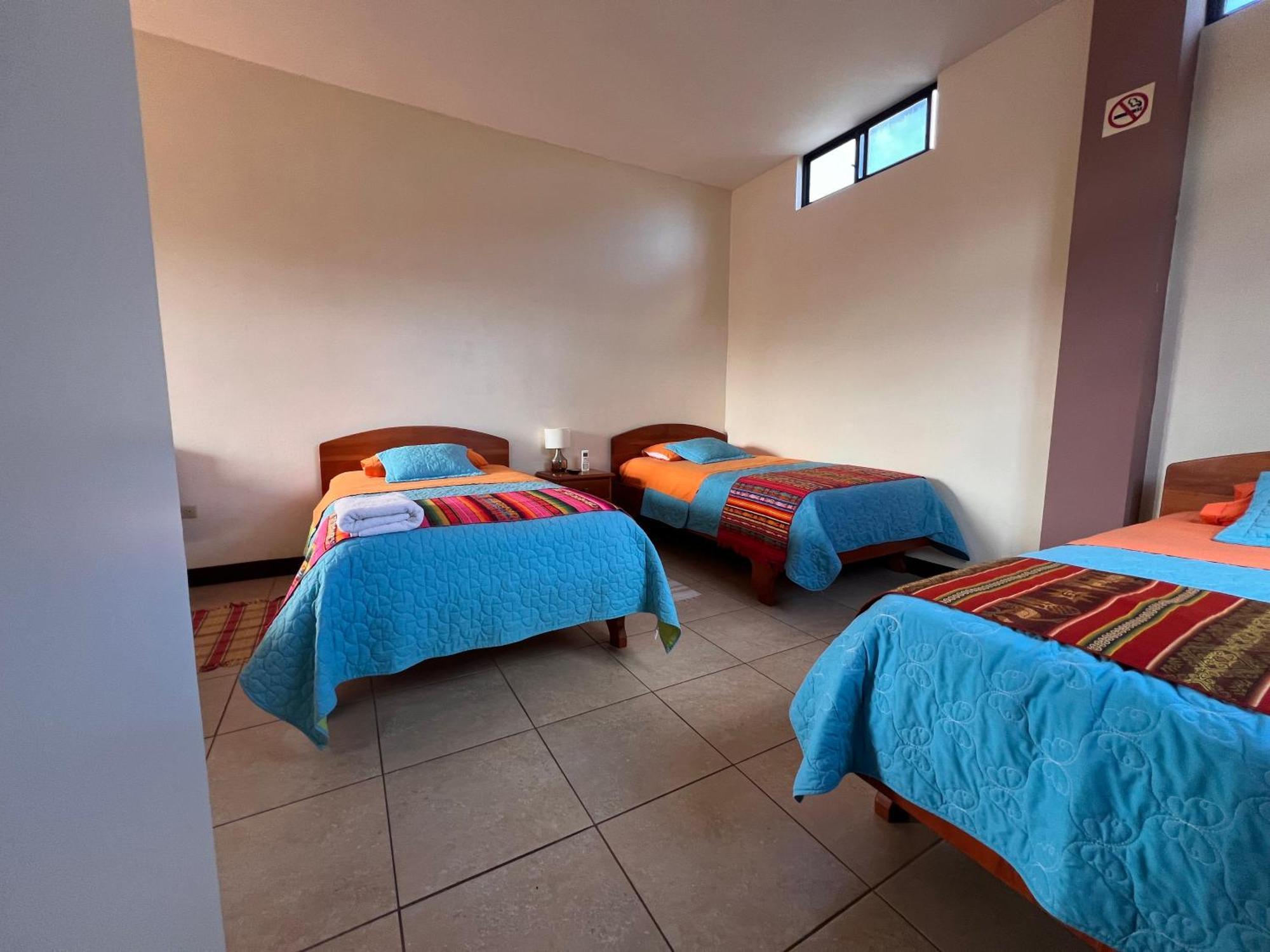 Hostal Casa Cascada ปูแอร์โตอาโยรา ภายนอก รูปภาพ