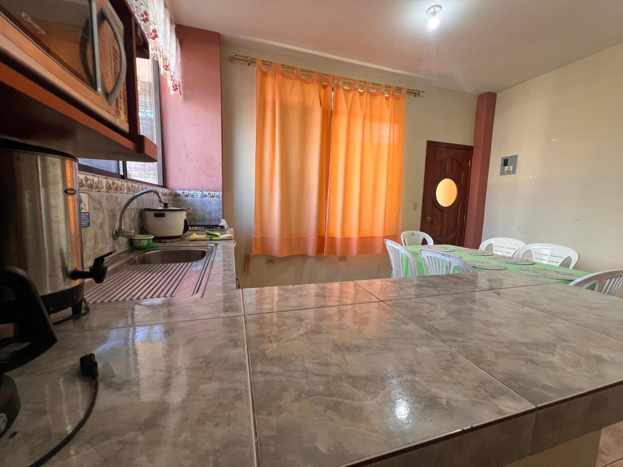 Hostal Casa Cascada ปูแอร์โตอาโยรา ภายนอก รูปภาพ